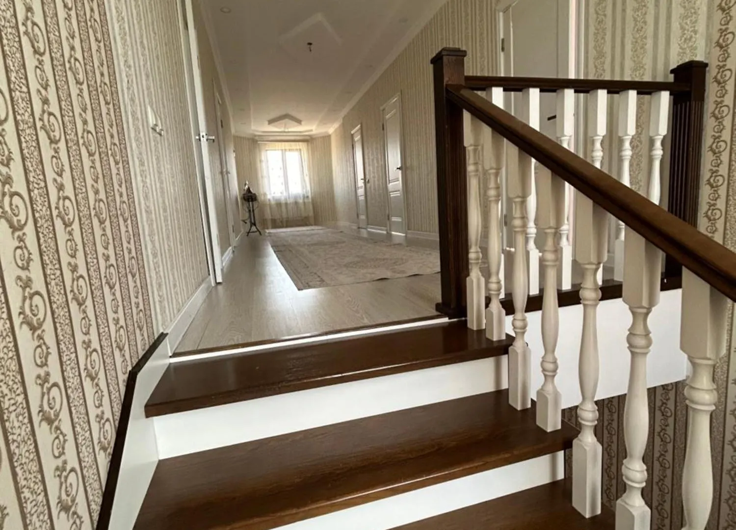 Просторный И Светлый Дом Apartment Almaty