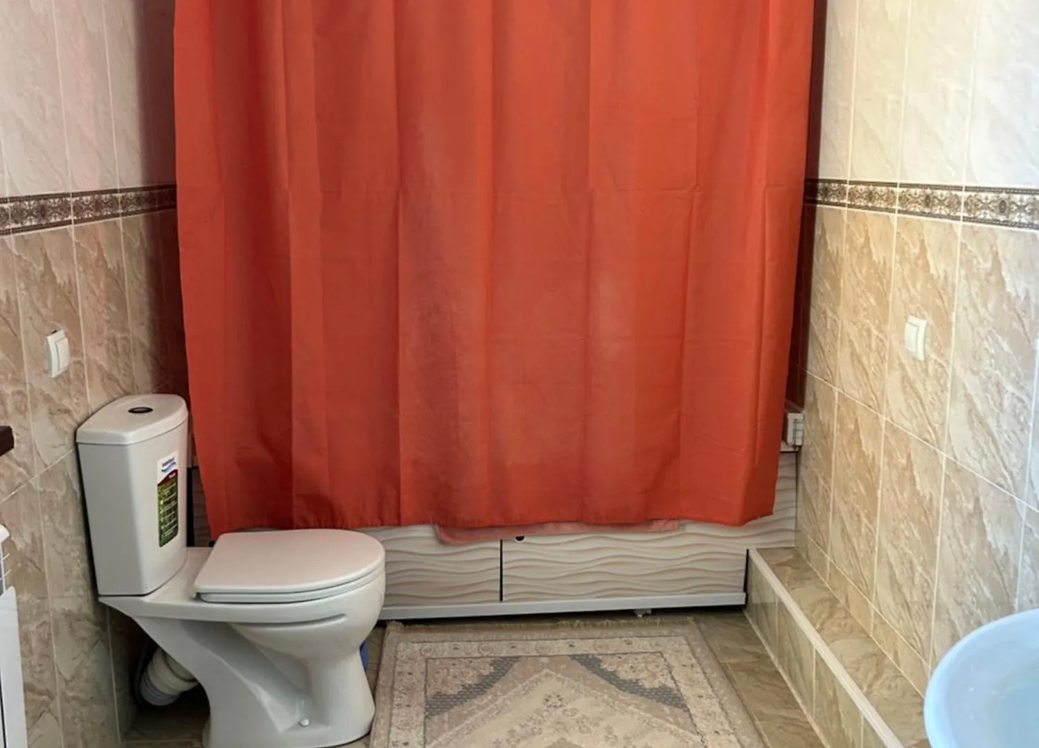Просторный И Светлый Дом Apartment Almaty
