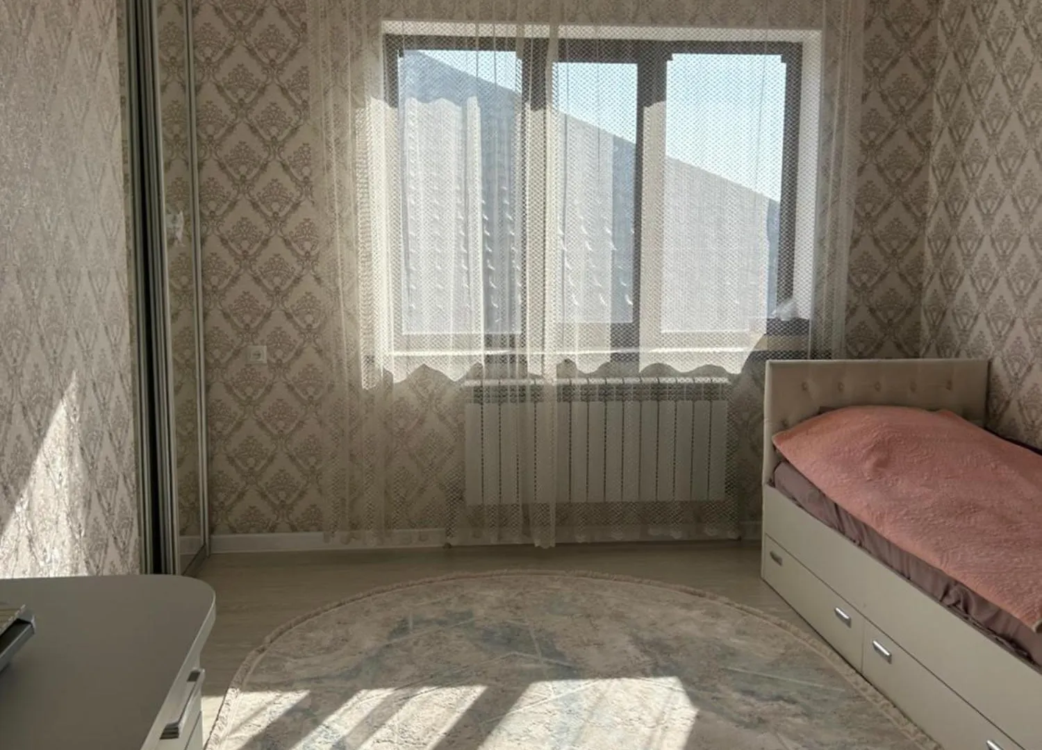 Просторный И Светлый Дом Apartment Almaty